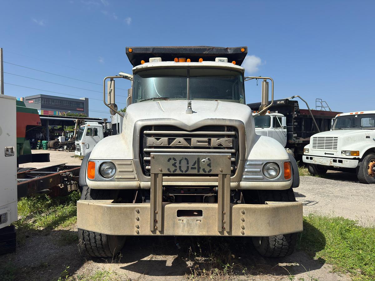 Used 2004 MACK CV713 GRANITE DUMP TRUCKS