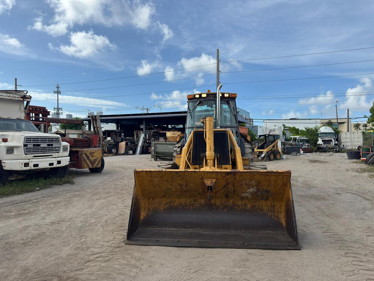 Used 2000 JOHN DEERE 710D