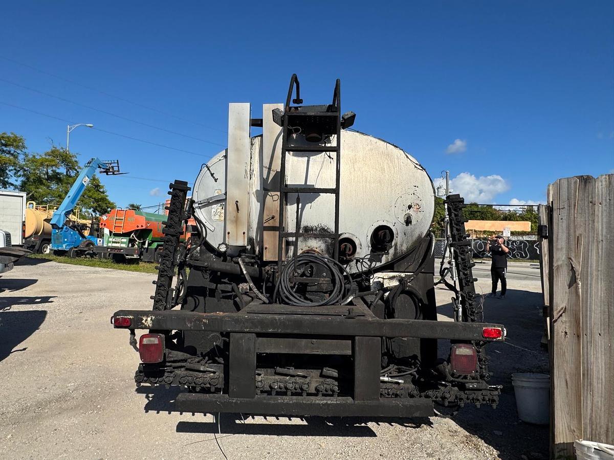 Used 2007 ETNYRE BLACK TOPPER ASPHALT TRUCK STERLING DIESEL