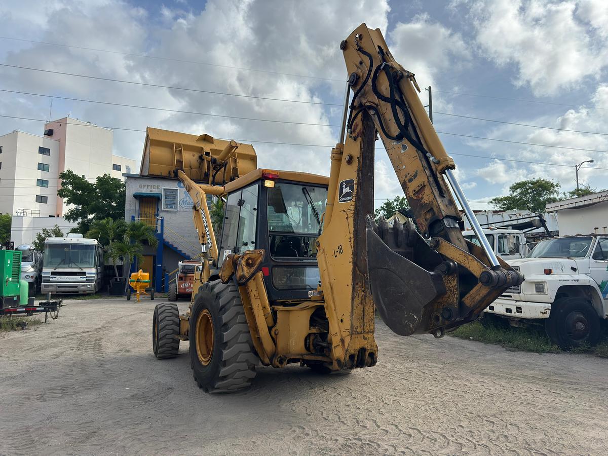 Used 2000 JOHN DEERE 710D