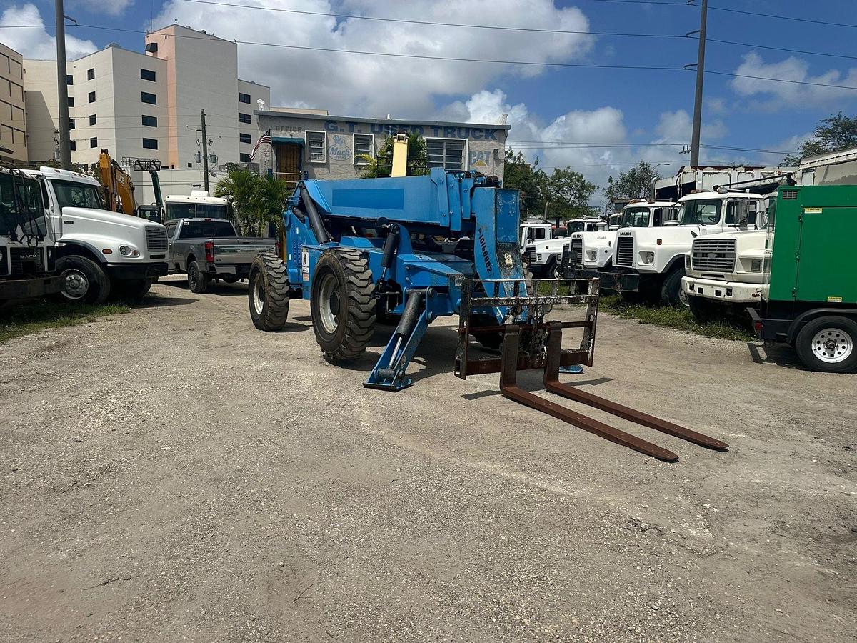 Used 2014 GENIE GTH1056