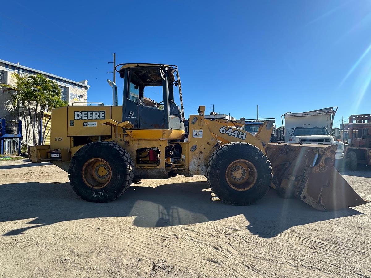 Used 2003 DEERE 644H