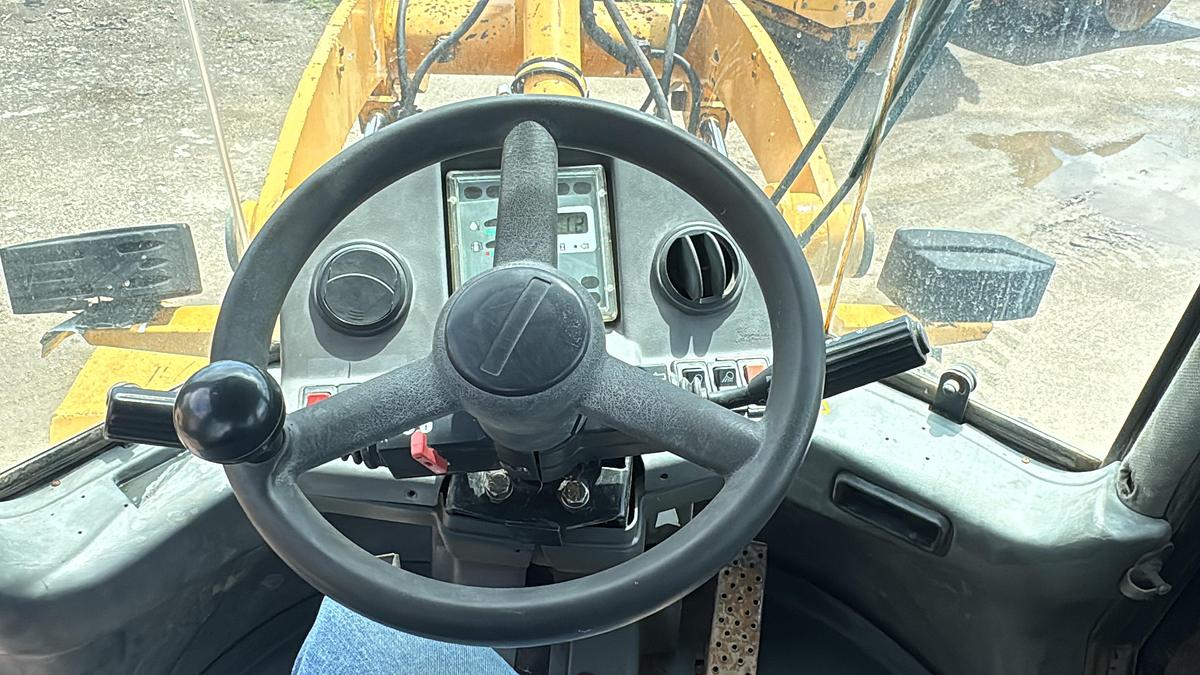 Used 2004 JOHM DEERE 304H WHEEL LOADER 