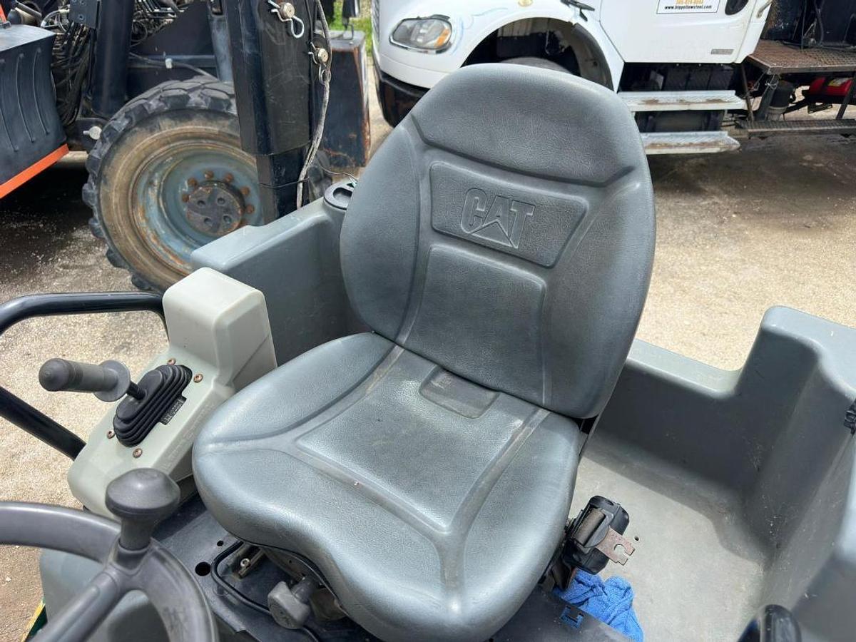 Used 2017 CATERPILLAR CB34B