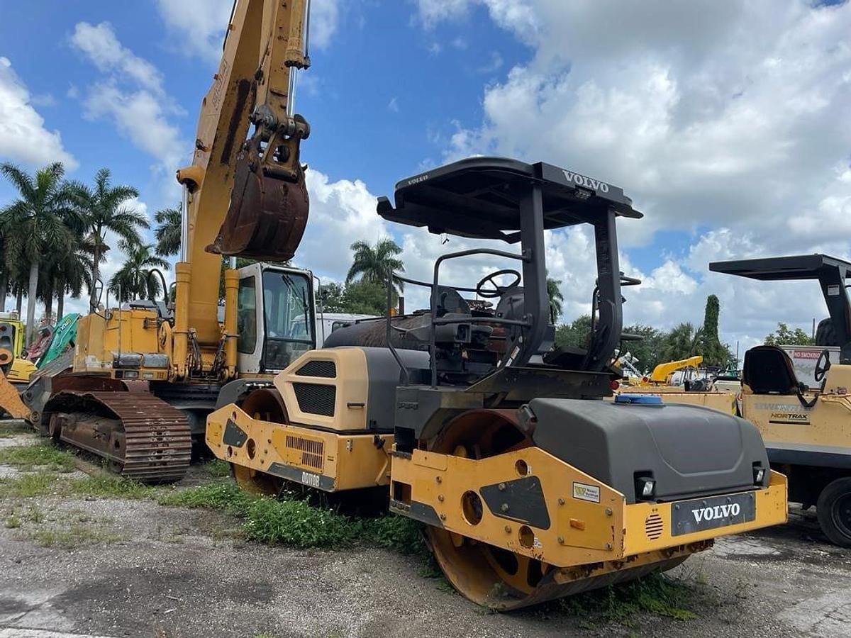 Used 2014 VOLVO DD110B