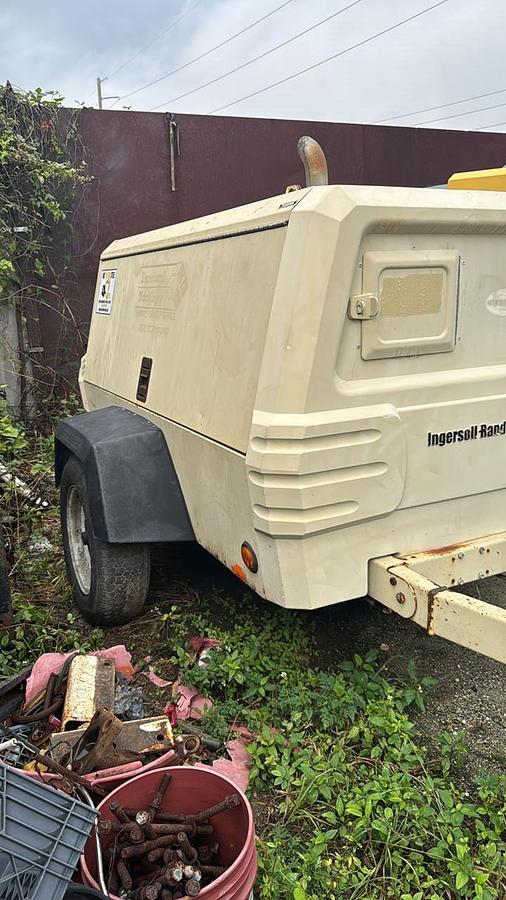 Used 2009 DOOSAN 185 CFM