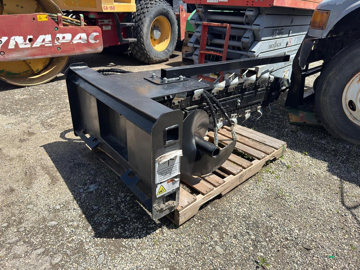SKID STEER TRENCHER ATTACHMENT 