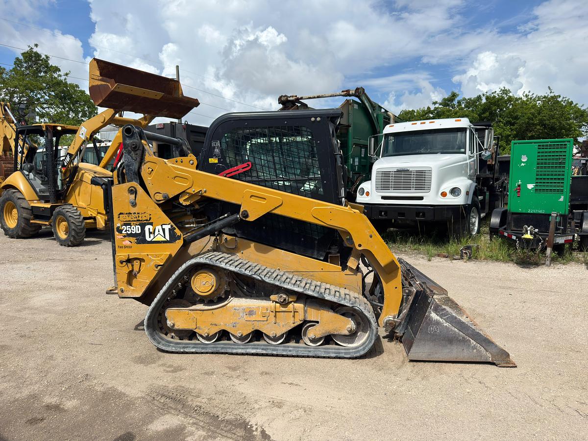 Used 2017 CATERPILLAR 259D TRACK STEER