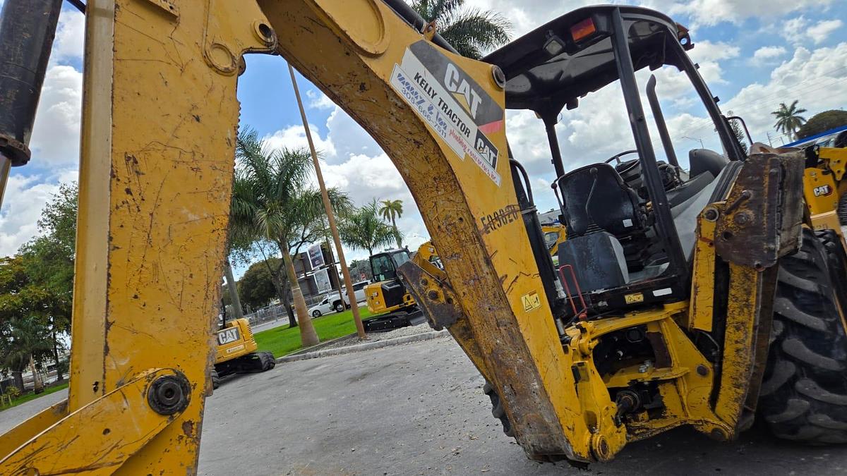 Used 2011 CATERPILLAR 416 BACKHOE LOADER