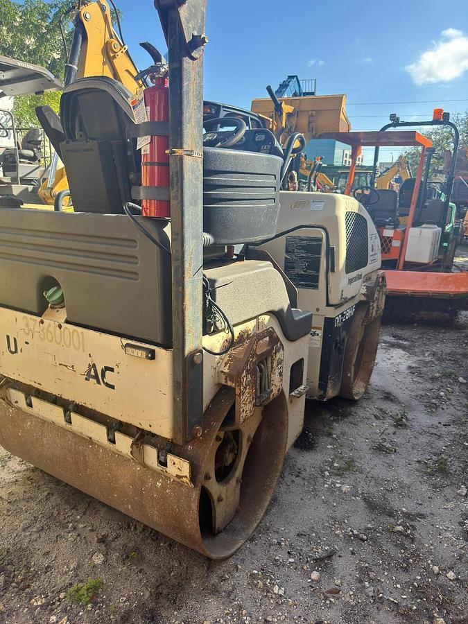 Used 2004 INGERSOLL-RAND DD28-HF ROLLER 