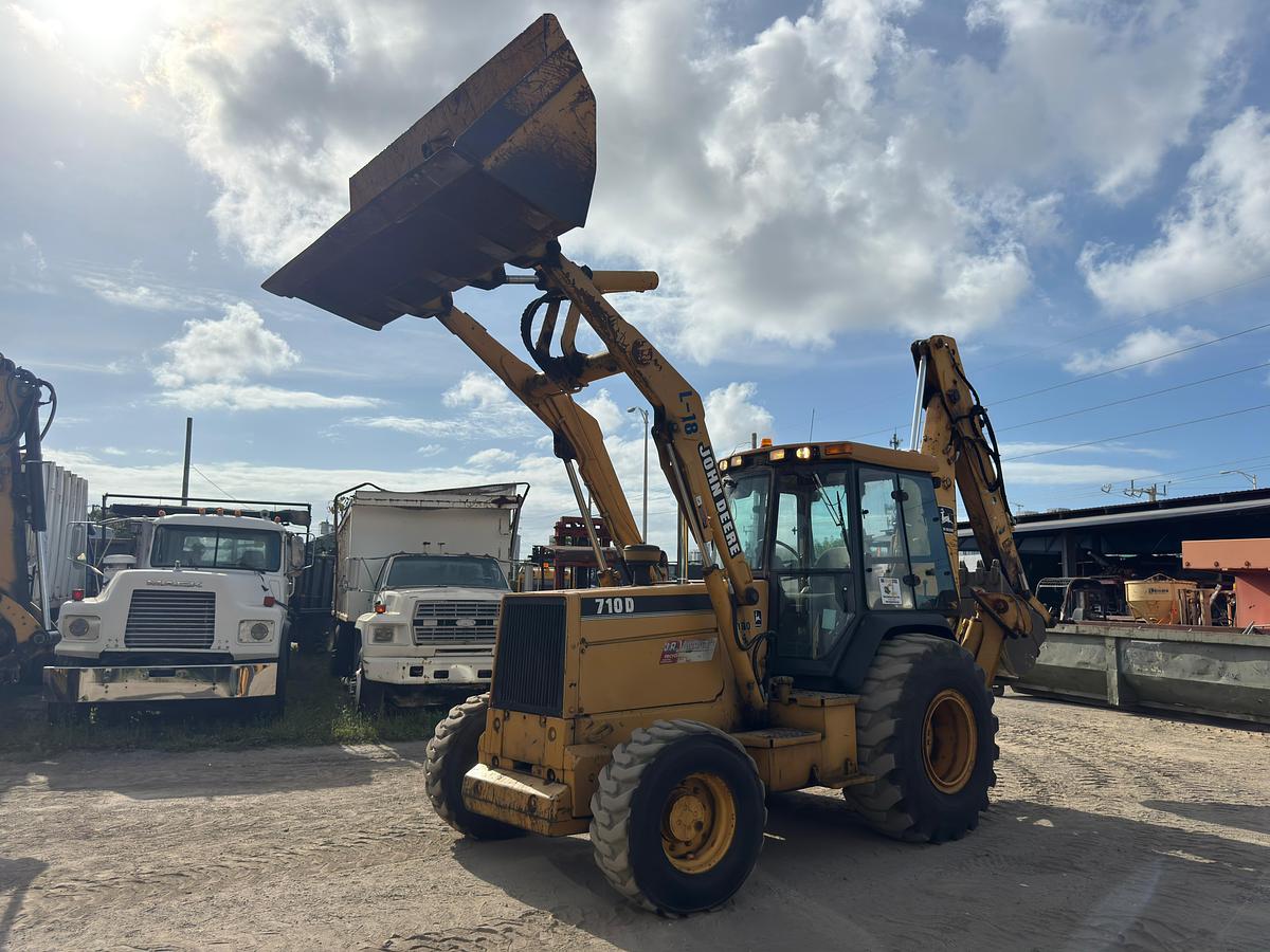 Used 2000 JOHN DEERE 710D