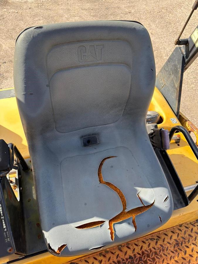 Used 2010 CATERPILLAR CB34