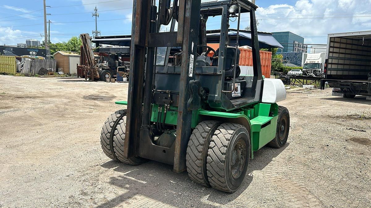 Used 2010 TOYOTA 5FD70 FORKLIFT 
