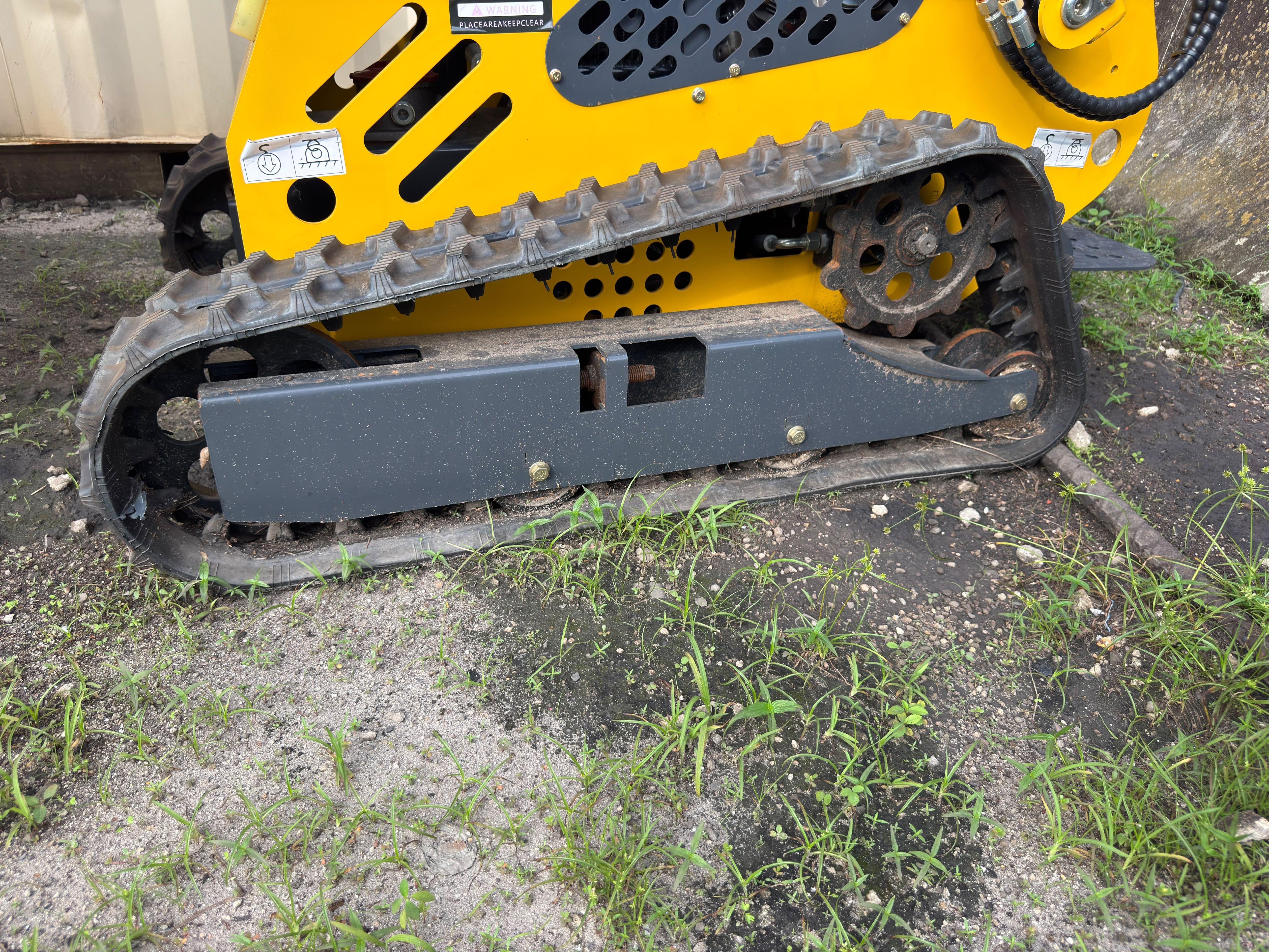 NEW SSL60 TRACK SKIDSTEER LOADER
