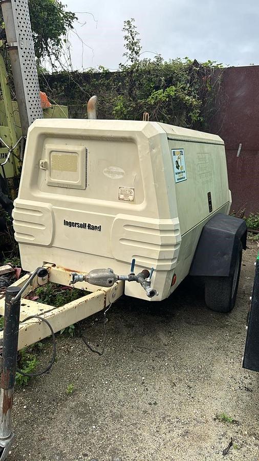 Used 2009 DOOSAN 185 CFM