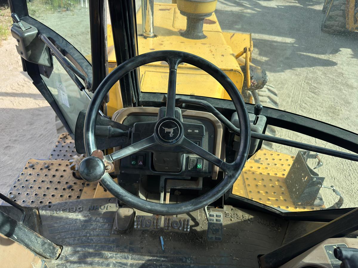 Used 2000 JOHN DEERE 710D