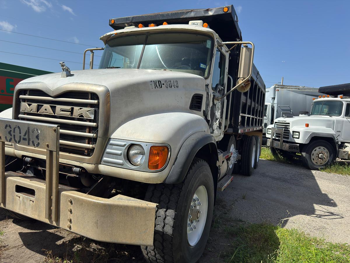 Used 2004 MACK CV713 GRANITE DUMP TRUCKS