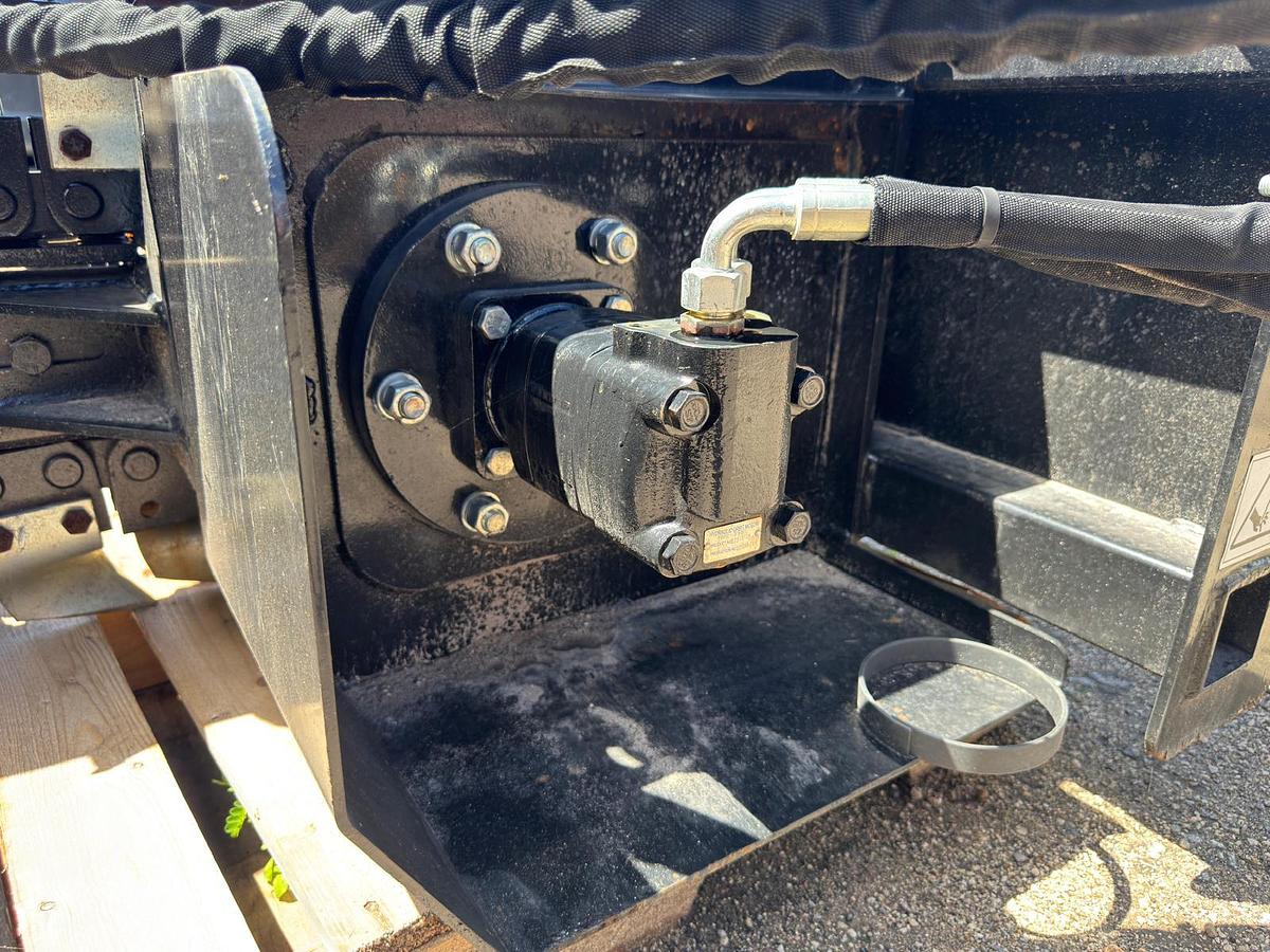 SKID STEER TRENCHER ATTACHMENT 