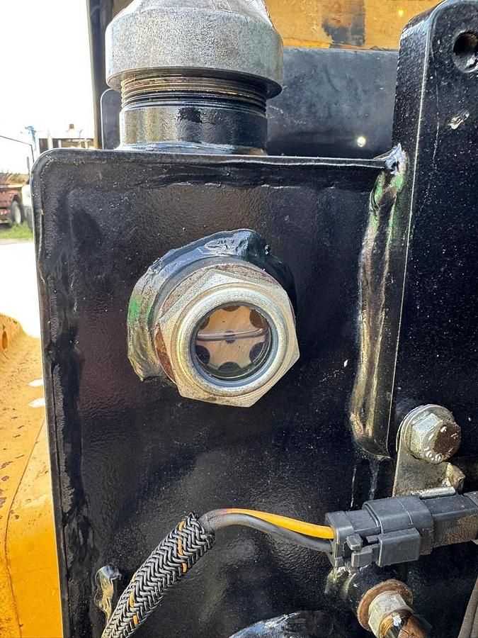 Used 2010 CATERPILLAR CB34