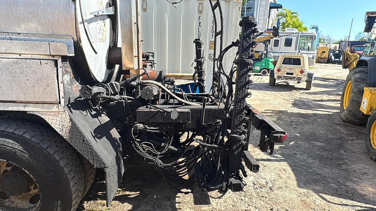 Used 2007 ETNYRE BLACK TOPPER ASPHALT TRUCK STERLING DIESEL