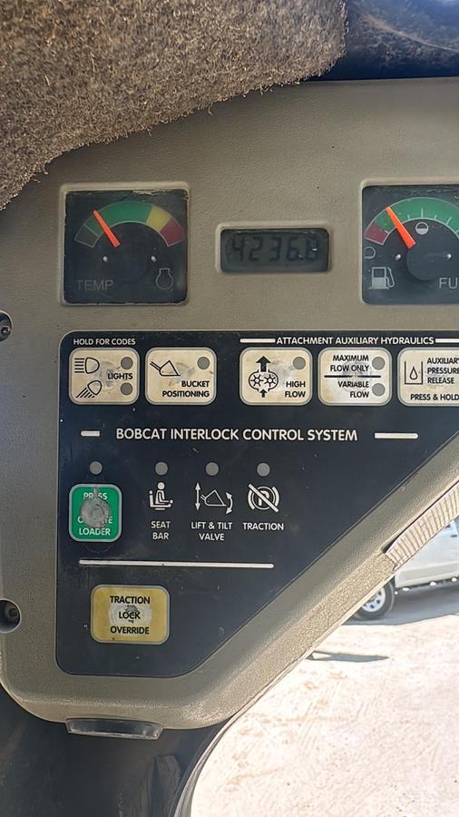Used 2001 BOBCAT 883 SKIDSTEER LOADER