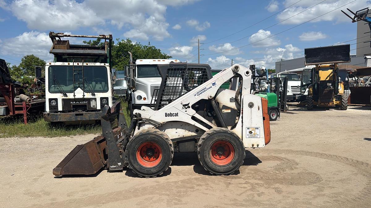 Used 2001 BOBCAT 883 SKIDSTEER LOADER
