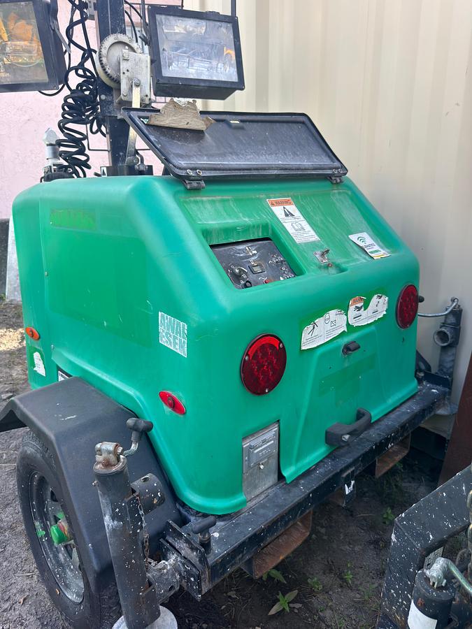 Used 2017 GENIE RL4 LIGHTING TOWER