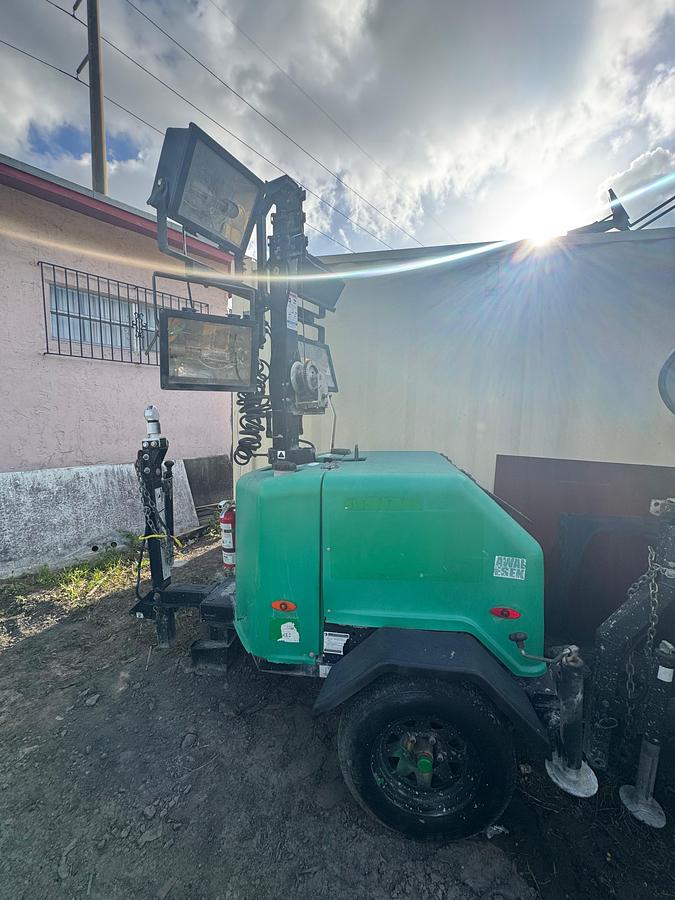 Used 2017 GENIE RL4 LIGHTING TOWER