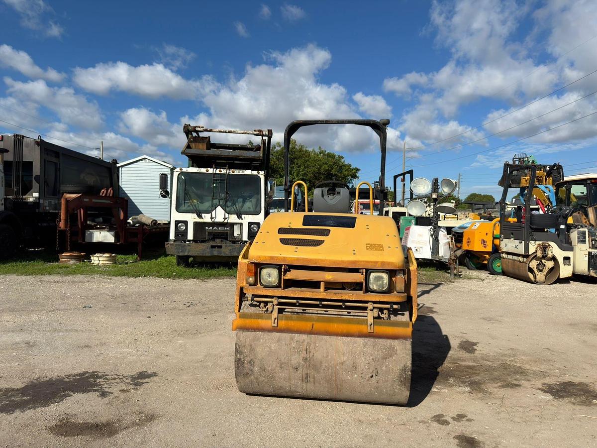 Used 2010 CATERPILLAR CB34