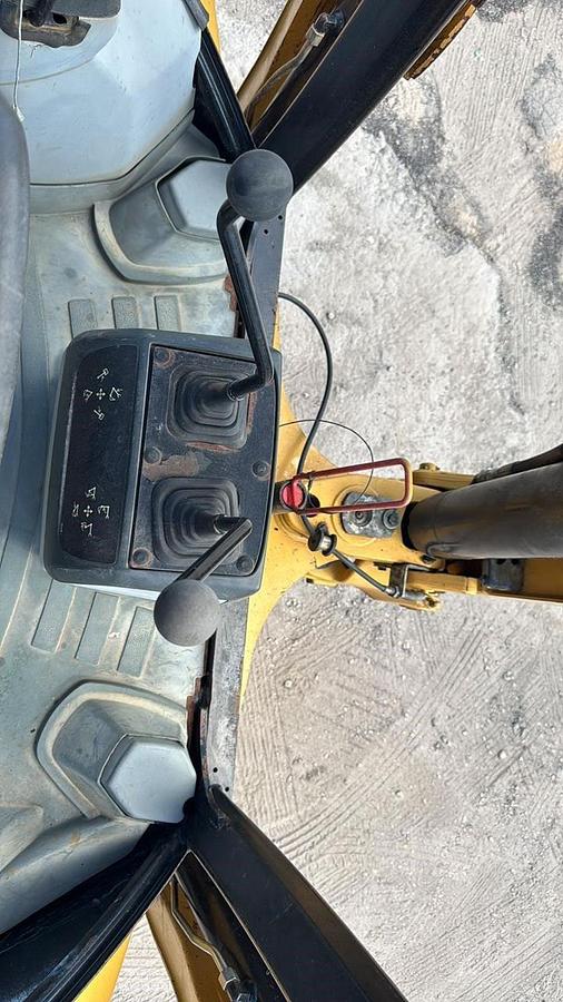 Used 2013 CATERPILLAR 416F