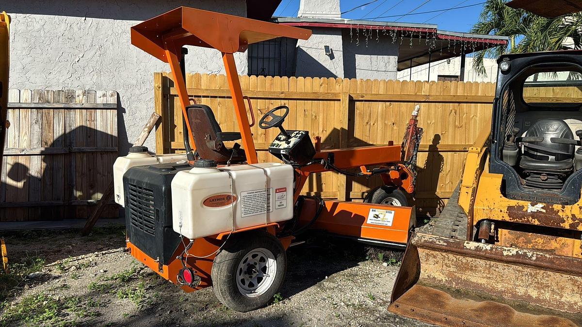 Used 2018 LAYMOR SM300