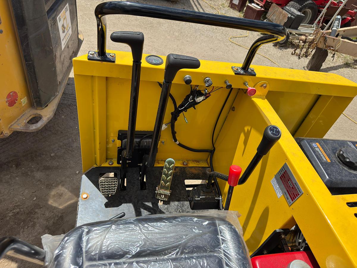 CDWS25 CRAWLER DUMPER WITH SEAT