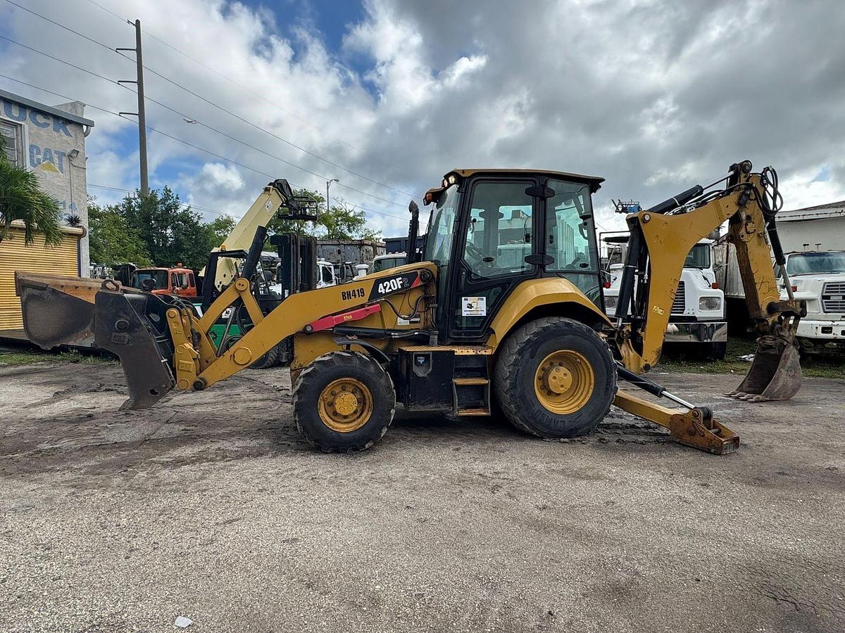 Used 2015 CATERPILLAR 420F2