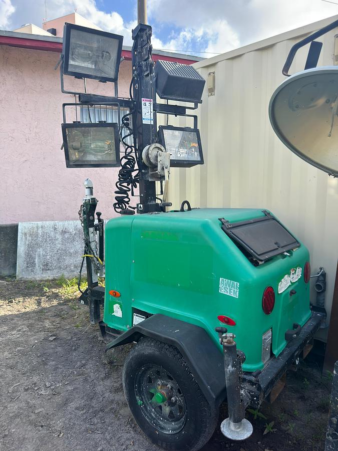 Used 2017 GENIE RL4 LIGHTING TOWER