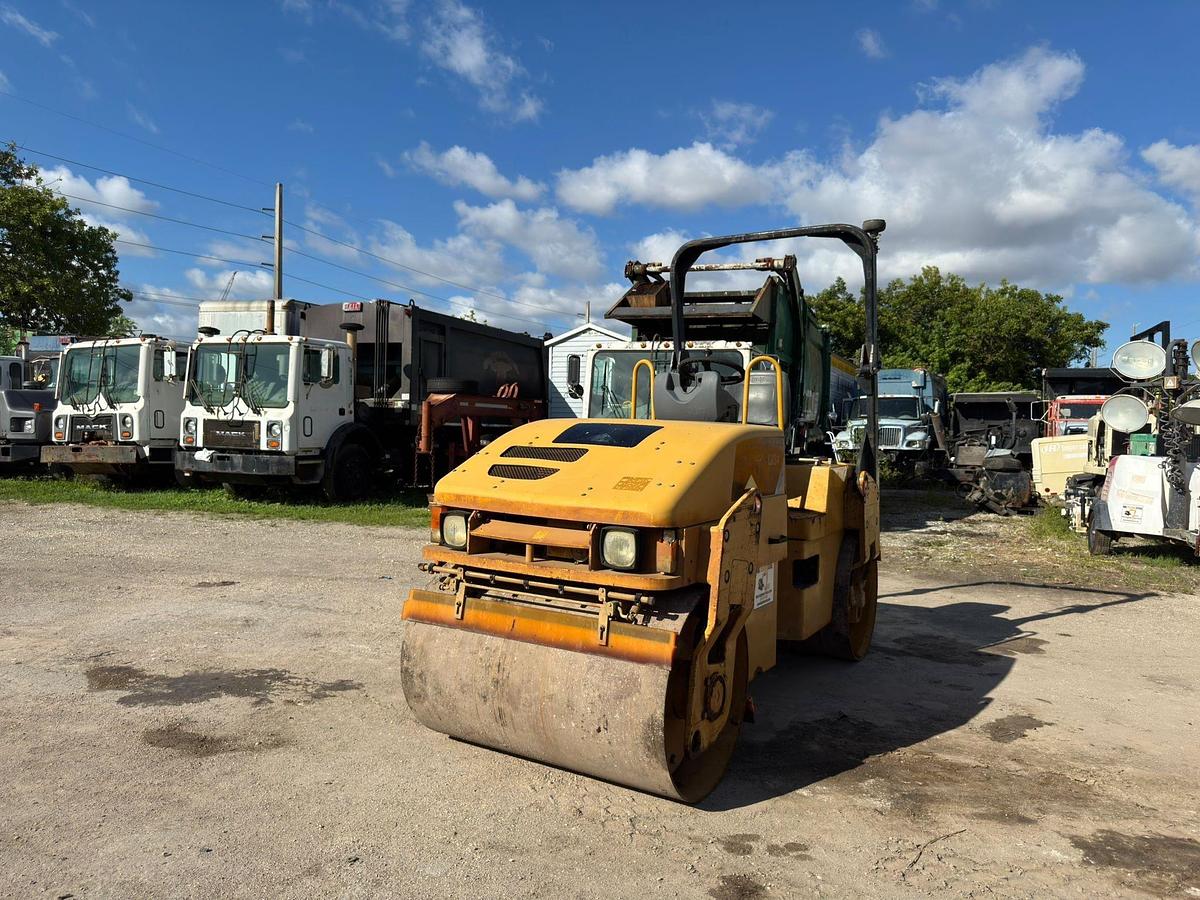 Used 2010 CATERPILLAR CB34