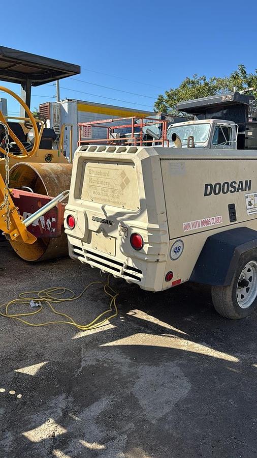 Used 2014 DOOSAN 185 CFM