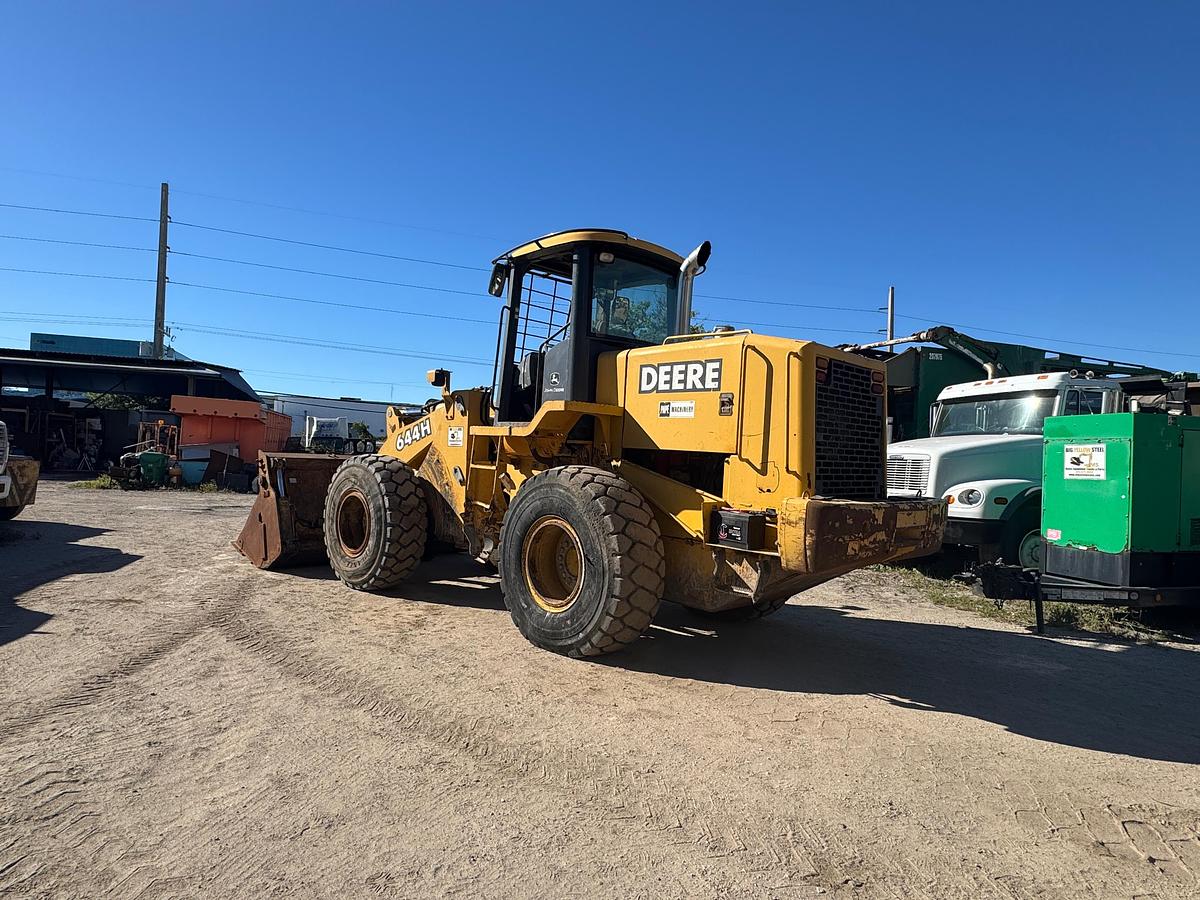 Used 2003 DEERE 644H