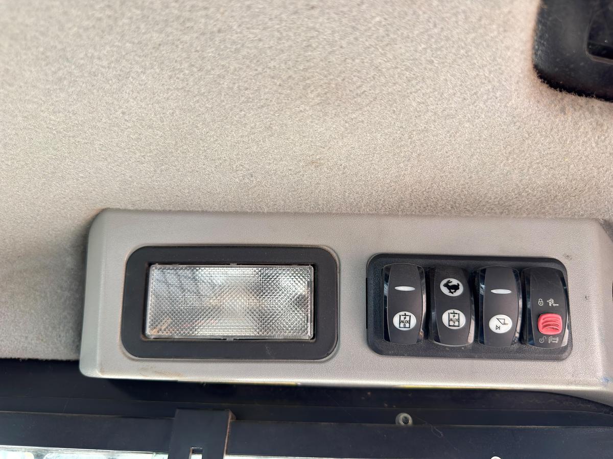 Used 2017 CATERPILLAR 259D TRACK STEER