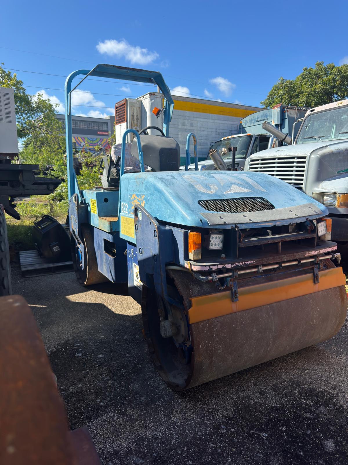 2002 CATERPILLAR CB334D DOUBLE DRUM ROLLER