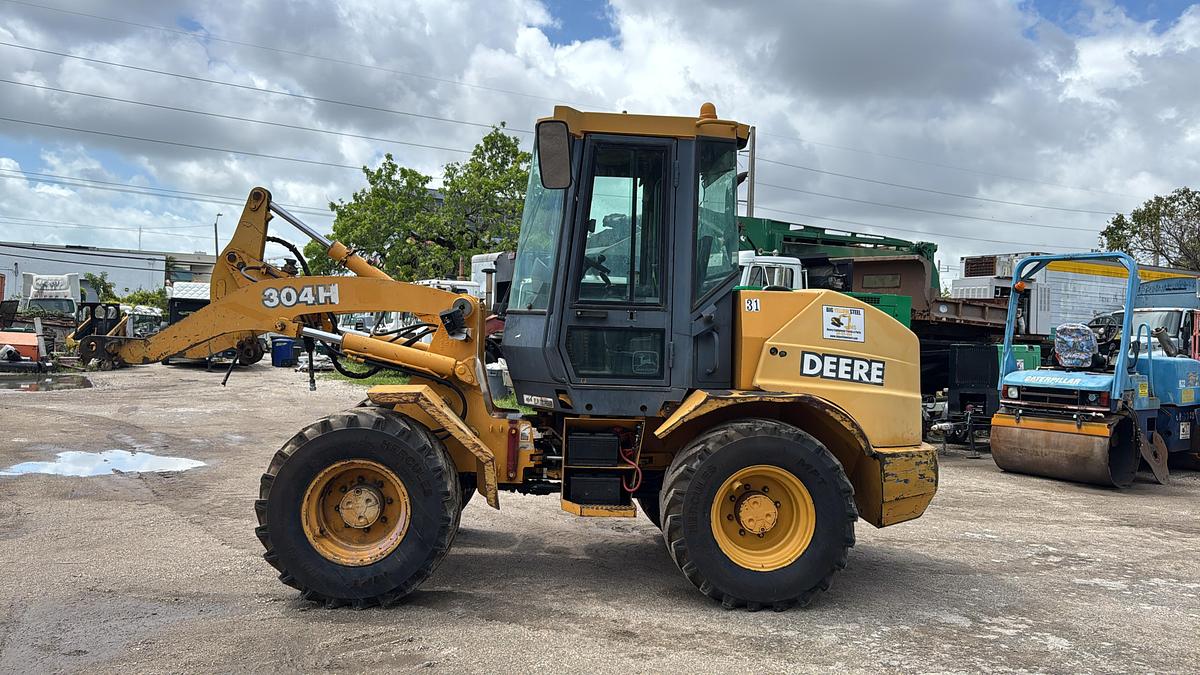 Used 2004 JOHM DEERE 304H WHEEL LOADER 