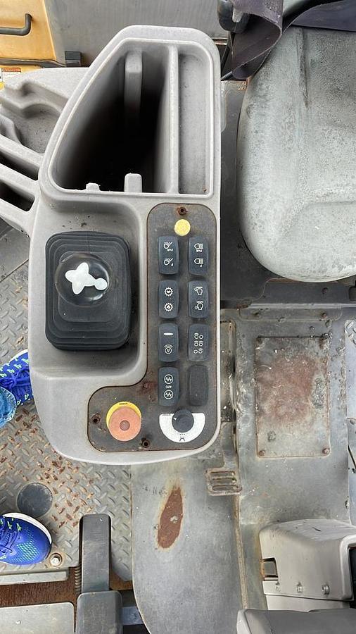 Used 2014 VOLVO DD110B