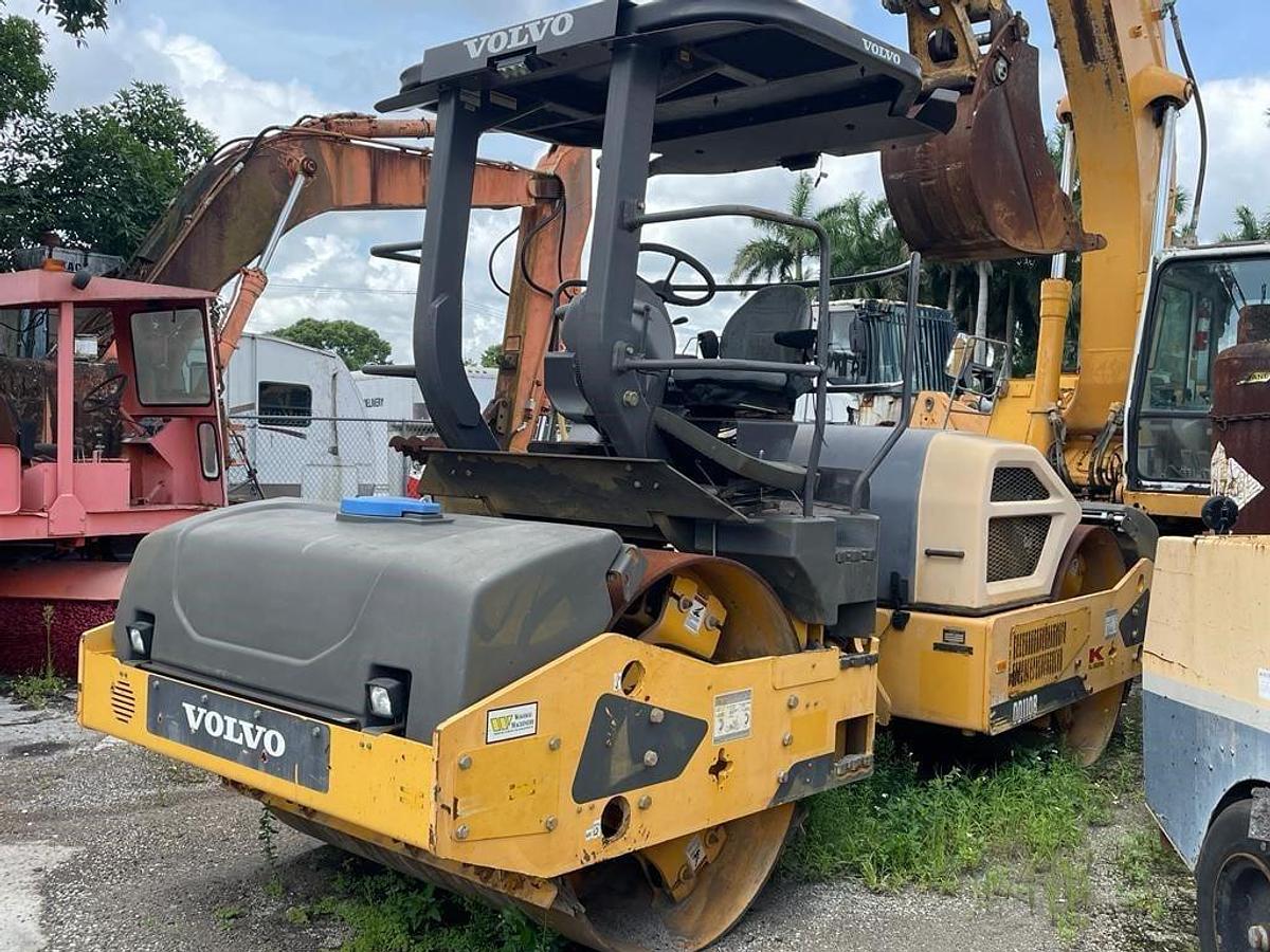 Used 2014 VOLVO DD110B