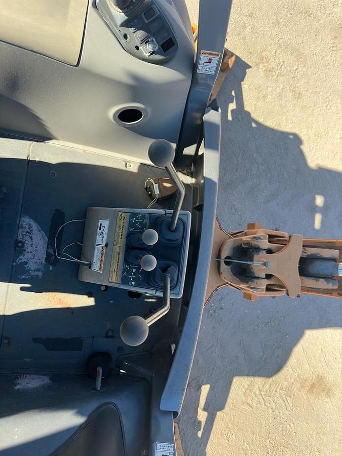 Used 2016 CASE 580N EP