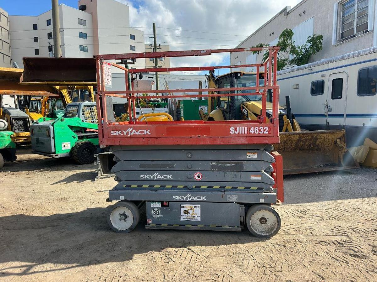 Used 2017 SKYJACK SJ4632 SCISSOR LIFT 