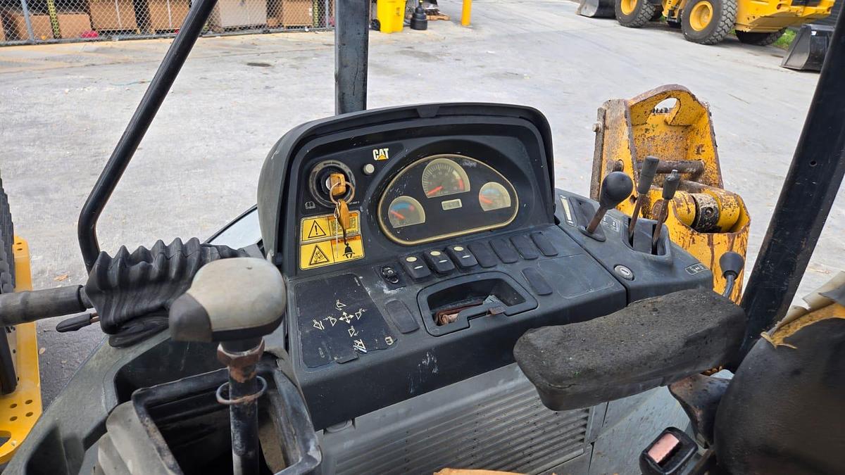Used 2011 CATERPILLAR 416 BACKHOE LOADER