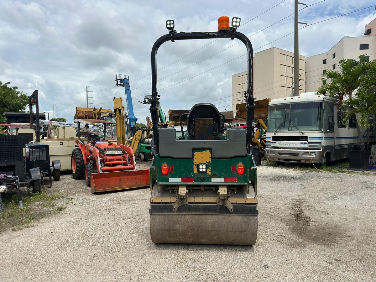 Used 2017 CATERPILLAR CB34B