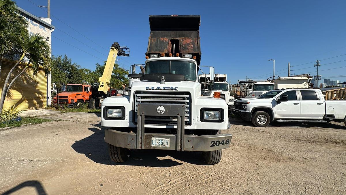 Used 1998 MACK RD688S