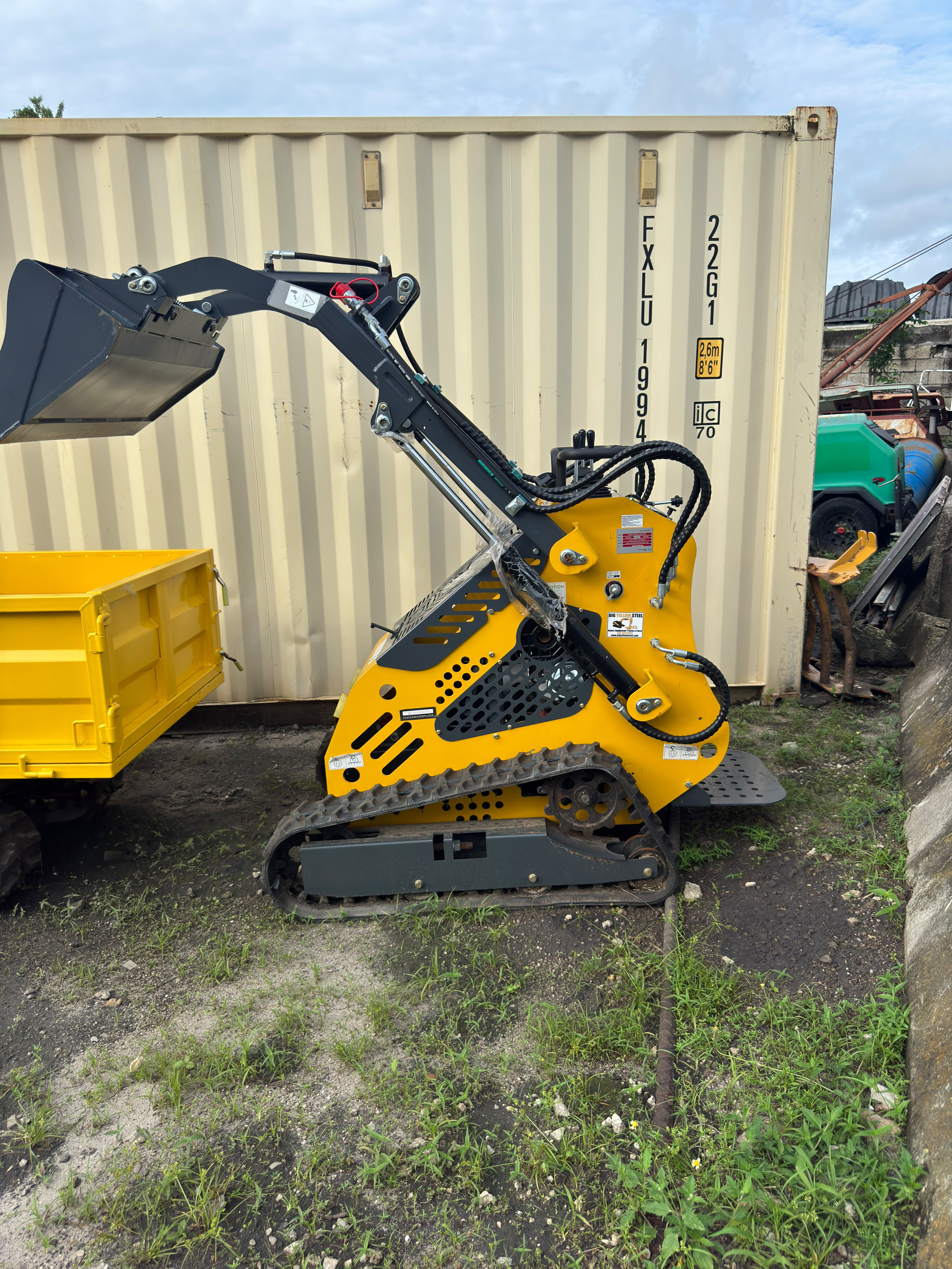 NEW SSL60 TRACK SKIDSTEER LOADER