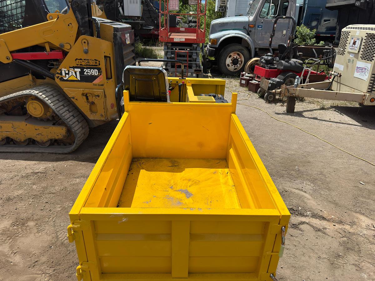CDWS25 CRAWLER DUMPER WITH SEAT