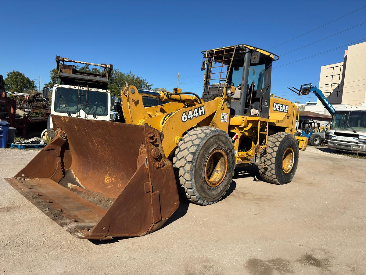 Used 2003 DEERE 644H